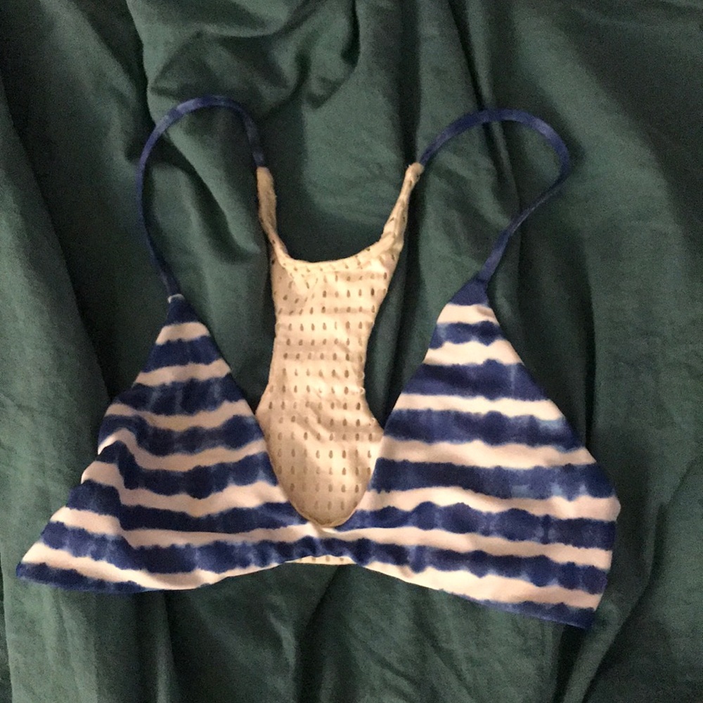 Acacia top